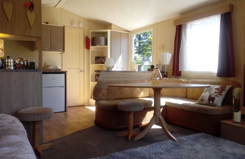 Fourstones Near Bentham Cottage | SWALEDALE 5, pet friendly, with pool in Long Preston