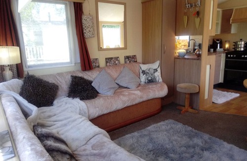 Fourstones Near Bentham Cottage | SWALEDALE 5, pet friendly, with pool in Long Preston