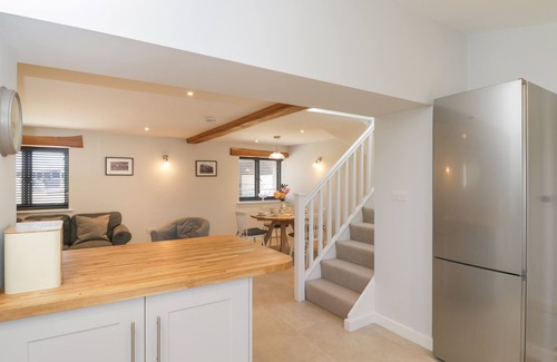 South Leigh Cottage | Swallows, 1 The Old Stables
