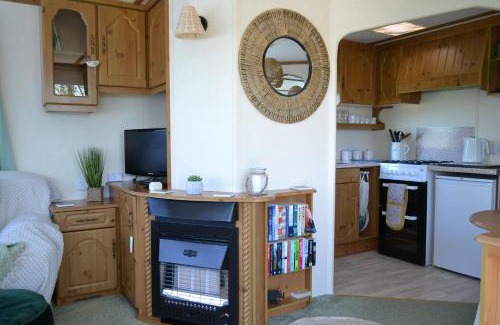 Llandissilio West House | Swallows Return