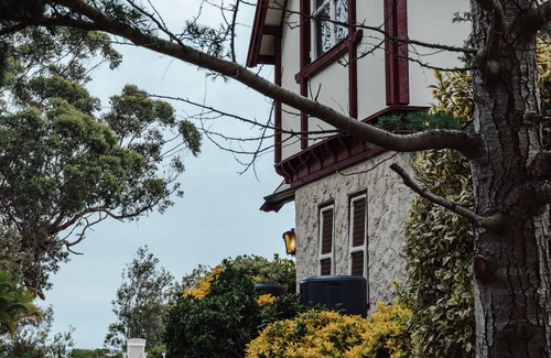 Raymond Island Cottage | Swan Cove Garden Cottage