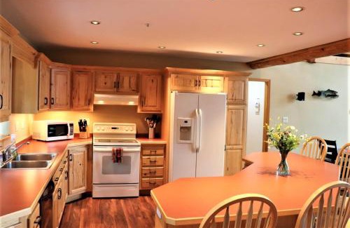Wakefield House | Swan Cove