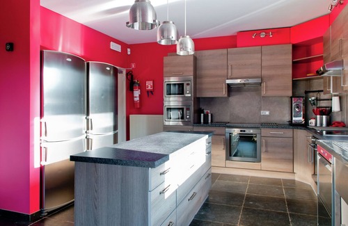 Robertville House | Swanky Holiday Home in Waimes with Indoor Swimming Pool