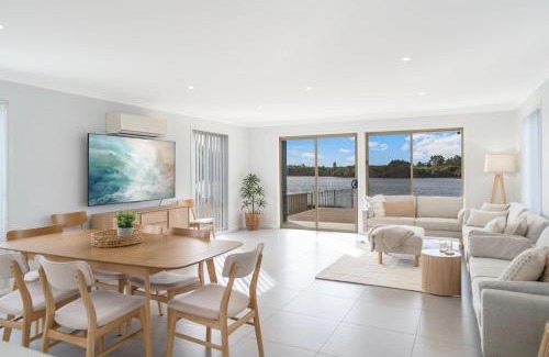 Swansea House | Swansea Lake Front Retreat