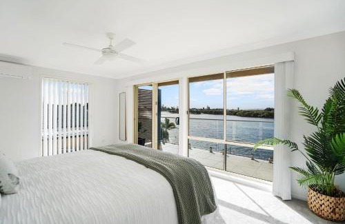 Swansea House | Swansea Lake Front Retreat