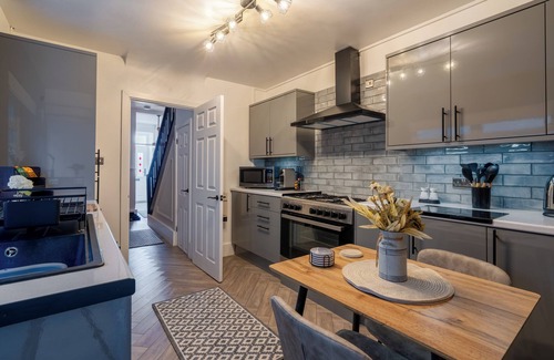 St. Thomas House | Swansea Waterfront View Windmill Terrace