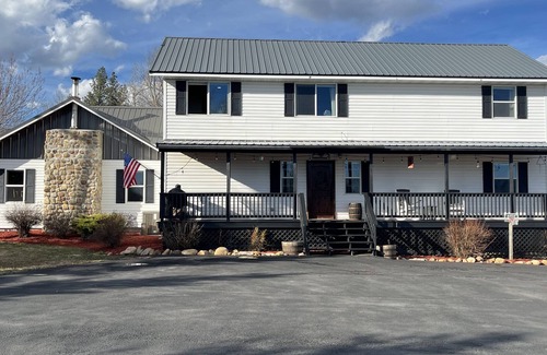 Florence House | Sweeney Creek Farmhouse Lodge