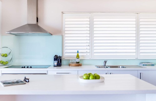Tamarama Apartment | Sweeping Coastal Panorama with world class beaches at your doorstep