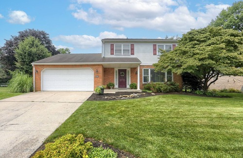 Palmyra House | Sweet Backyard Oasis! Just minutes from Hershey Park and attractions!