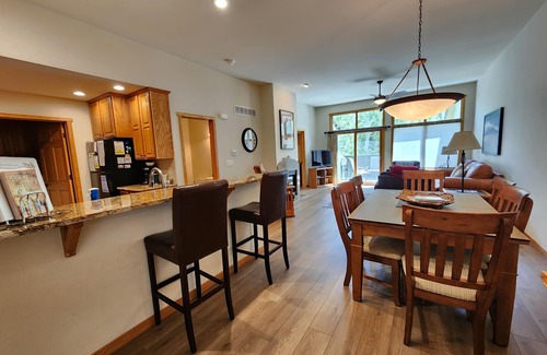 Estes Park Condo | Sweet Bliss- Updated Townhome near Rocky Mountain National Park