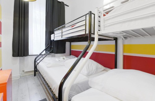 Rummelsburg Apartment | Sweet Central Tiny Apartment for 4 People