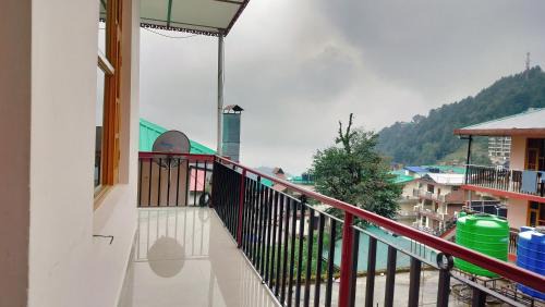 Bhagsu Nag House | Sweet Dreams