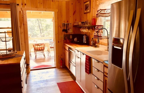 Black Mountain Cabin | Sweet Dreams Lakeview Cabin