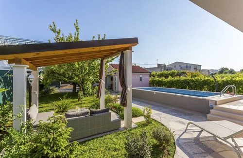 Stobrec Villa | "SWEET HOME MARIJA" with pool and garden.