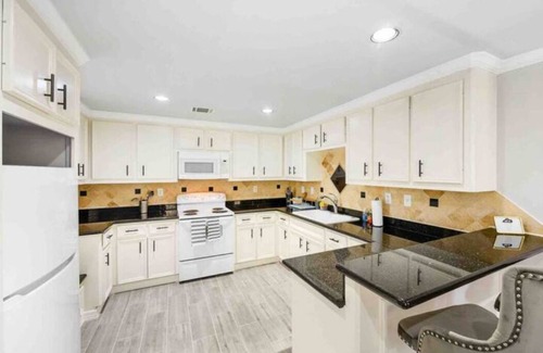 Humble House | Sweet Little House A near IAH airport