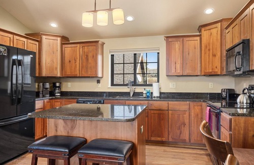 Red Lodge House | Sweet Pea -Suite in Brewery/Cannery Historic District of the north end of town!