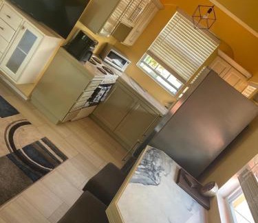 Deruisseaux Apartment | Sweethaven in Anse-Ger, 20 min from airport