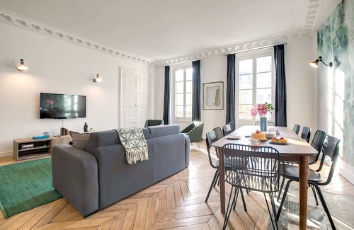 Strasbourg -Saint-Denis Apartment | Sweett | Bonne Nouvelle