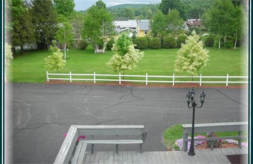 Rumford Bed & Breakfast | Swift River Suites