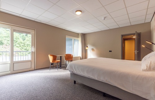Lochem Hotel | Swim and Stay — Indoor Pool, Free Parking, and Great Games Right Inside