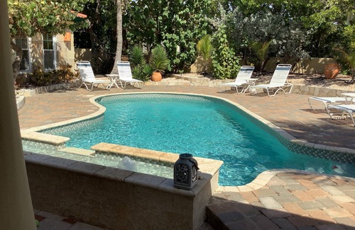 Noord Villa | Swim, relax, enjoy a piece of paradise!