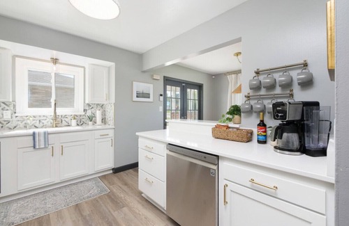 Parma Apartment | Swim & Relax: Pool, Hot Tub & Renovated! HomeHop