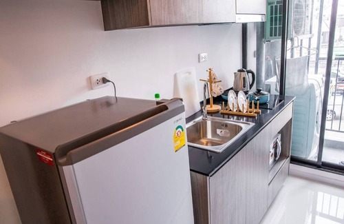 Mueang Samut Prakan District Apartment | swimming pool and gym , near BTS PuChao,bkbloft5 - Tambon Thepharak