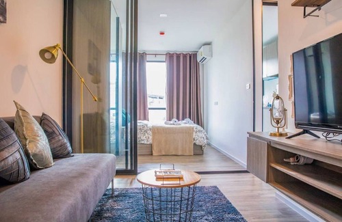 Mueang Samut Prakan District Apartment | Swimming pool and gym , near BTS PuChao/bkbloft6 - Tambon Thepharak
