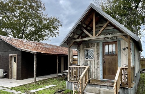 Schulenburg Cabin | Swiss Alp Texas Cabin