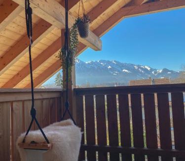 Thun Apartment | Swiss Alps View Apartment - contactless self check-in
