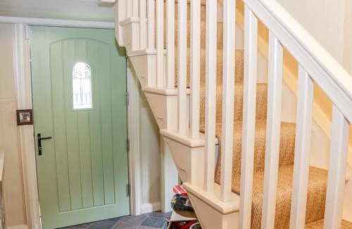 Mohill House | Swiss Cottage