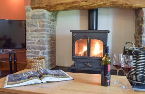 Llanybri House | Swn-Y-Don
