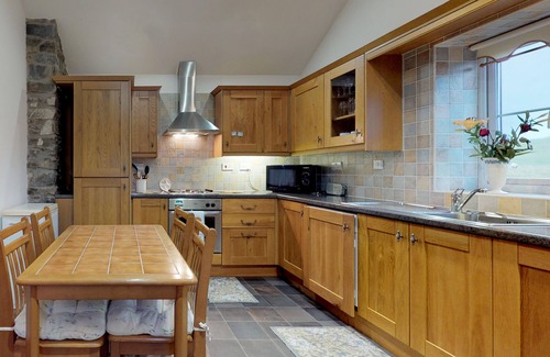 Gwynedd- Snowdonia Cottage | Swn Yr Aber - Two Bedroom Cottage, Sleeps 4