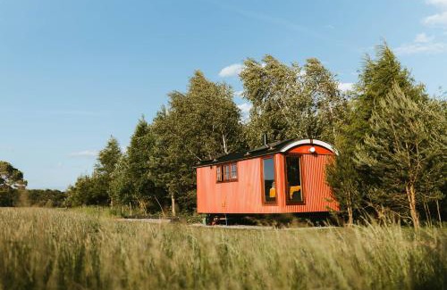 Barnetby Ski Chalet | Sycamore and Stars Off Grid Retreat