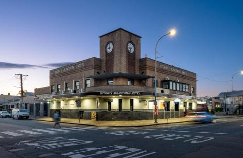 Hamilton Hotel | Sydney Junction Hotel