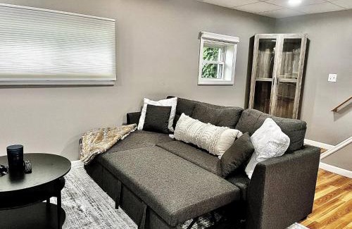 Syracuse House | Syracuse Vacation Rental free Parking,near SU,town