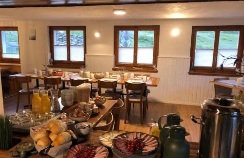 Taesch Cabin | Täschalp Restaurant&Lodge