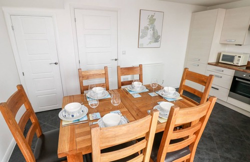 Ogmore-by-Sea Cottage | T? GLAS, pet friendly, country holiday cottage in St Brides Major