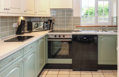 Langthwaite Cottage | T'OTHER END ARKLE TOWN HOUSE, pet friendly, with open fire in Reeth