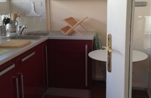 Old Town Apartment | T1 sea view Port of Toulon .