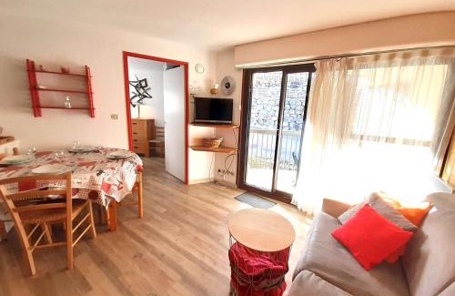 Saint-Lary-Soulan Apartment | T2 6 pers, balco, cuisine Eq, casier skis, 1700m, Saint-Lary - FR-1-457-144