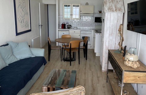 Lacanau-Ocean Apartment | T2 apartment facing the sea, with direct access to the beach