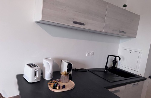 Maurepas Apartment | T2 apartment with private parking