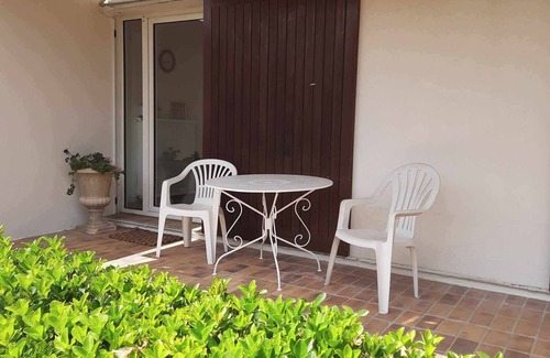 Entraigues-sur-la-Sorgue Apartment | T2 au Calme Bien Desservi Proche D'avignon, du Parc Aquatique de Monteux