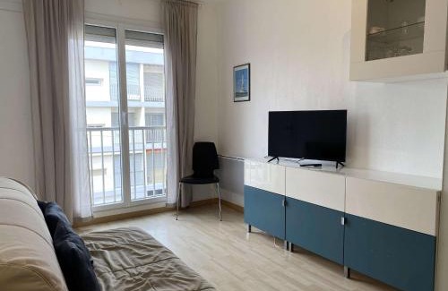 Balaruc-les-Bains Apartment | T2 Climatisé Près des Thermes, Wifi, Confort Moderne – Balaruc-les-Bains - FR-1-553-44