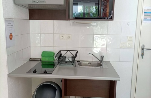 Salies-de-Bearn Apartment | T2 Jardinet PMR Avec Dans Résidence Avec Piscine - D71