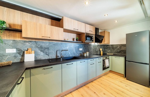 Le Tampon Apartment | T3 - COEUR DE VILLE, Elégant T3 rénové au centre ville du Tampon - Confort & Modernité- Classé 3★