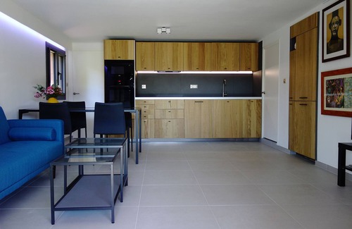 Est House | T3 Rez-de-jardin. 1 Km du Centre. Parking Gratuit