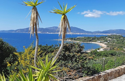 Porticcio Apartment | T4 - 95 m2, Porticcio, garden, garage option, large bedding 180+160. Wifi Fiber