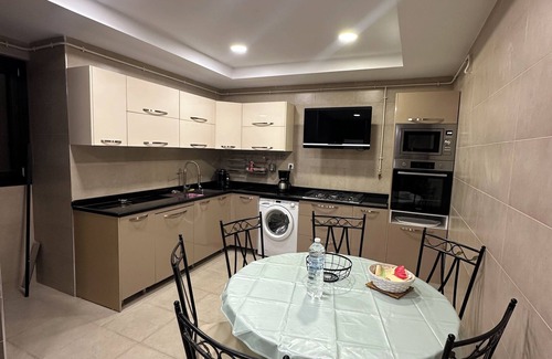 Oran Apartment | T4 - Breathtaking view of the sea and Santa Cruz - 2-minute walk from the Akid